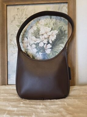 Coach Curve Zip - Maple